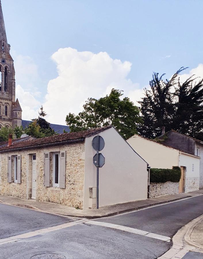 La Maison De Jeanne Lesparre-Médoc Kültér fotó